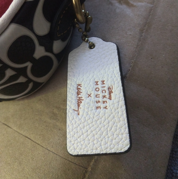 BNWT Disney Mickey Mouse X Keith Haring Badge Camera Crossbody - Picture 8 of 11